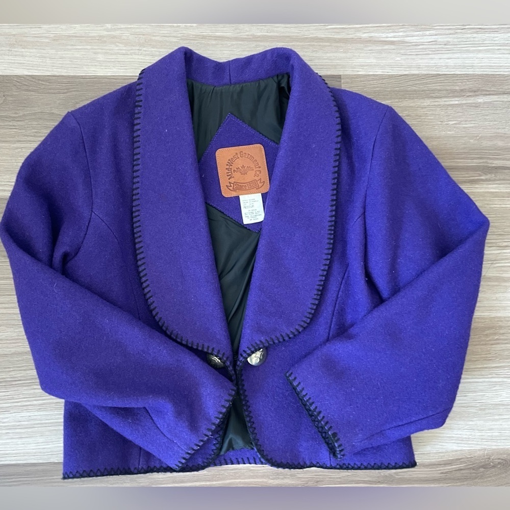 Vintage 80s Mid-West Garment Co. Purple Cropped Western-Style Bolero Jacket.